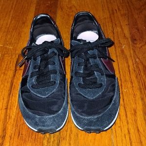 Nike Black and Burgundy Waffle Trainer